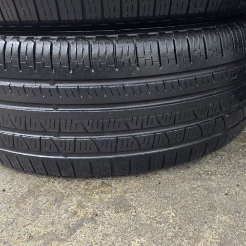 ปี24 265​ 65R17​ Pirelli Scirpion Verde
ไม่ปะ​ พร้อมใช้ นุ่มเงียบ​ ยางชุด​4เส้น 5,500​ บาท  รูปที่ 4