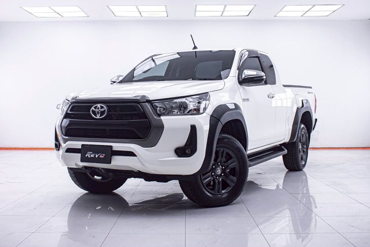 รถ Toyota Hilux Revo 2.4 Entry สี ขาว