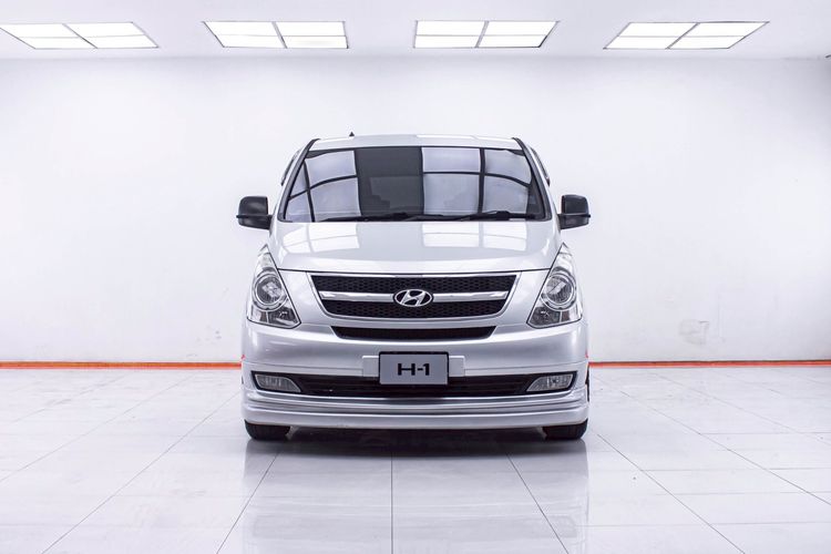 Hyundai H-1  2010 2.5 Maesto Touring Utility-car ดีเซล ไม่ติดแก๊ส เกียร์ธรรมดา เทา รูปที่ 4