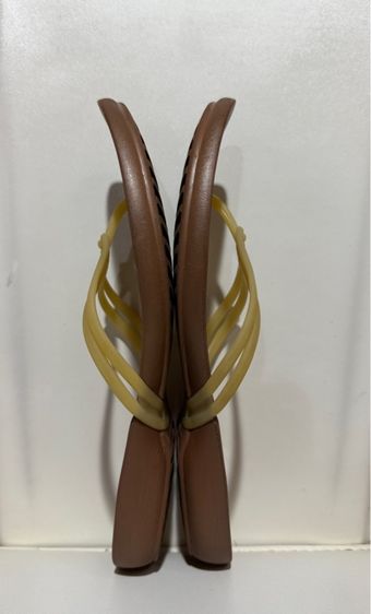 รองเท้าแตะหูหนีบ Crocs รูปที่ 7