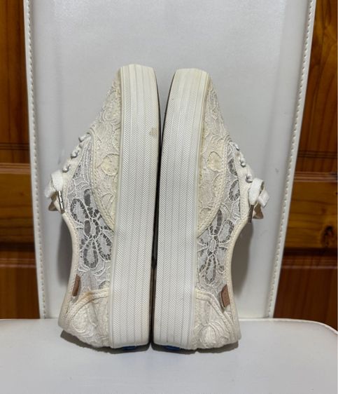 รองเท้าผ้าใบลูกไม้พื้นหนา Keds รูปที่ 7
