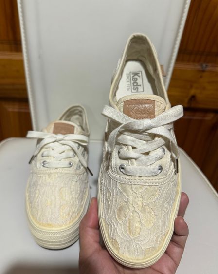 รองเท้าผ้าใบลูกไม้พื้นหนา Keds รูปที่ 14