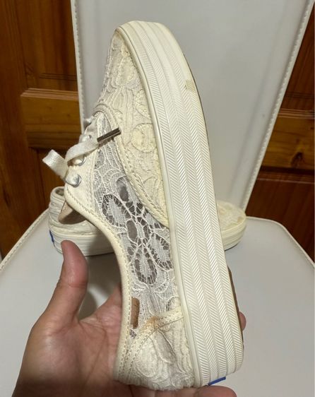 รองเท้าผ้าใบลูกไม้พื้นหนา Keds รูปที่ 12