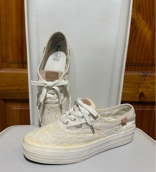 รองเท้าผ้าใบลูกไม้พื้นหนา Keds รูปที่ 18