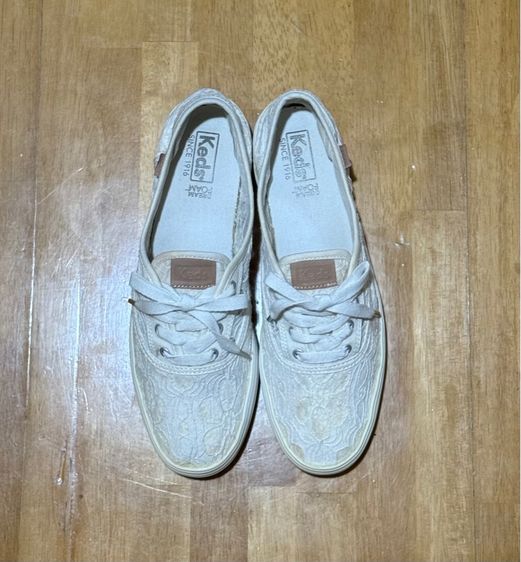 รองเท้าผ้าใบลูกไม้พื้นหนา Keds รูปที่ 4