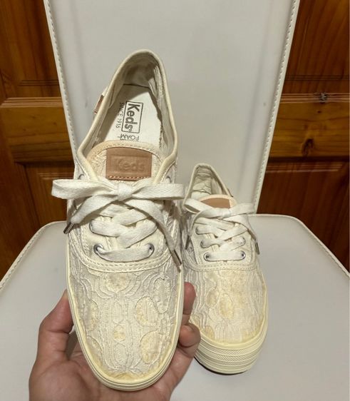 รองเท้าผ้าใบลูกไม้พื้นหนา Keds รูปที่ 13