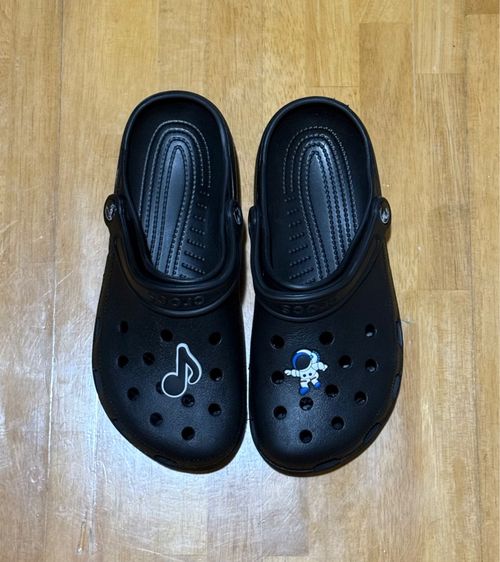 รองเท้าหัวโต Crocs รูปที่ 4