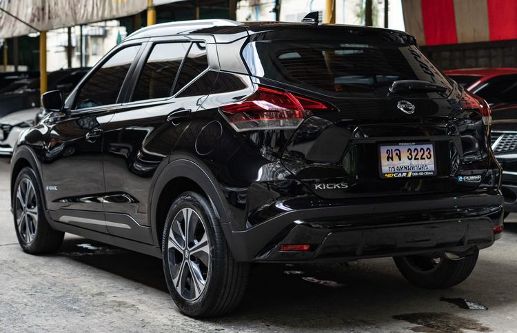 Nissan Kicks 2023 1.2 V Sedan ไฮบริด ไม่ติดแก๊ส เกียร์อัตโนมัติ ดำ รูปที่ 3