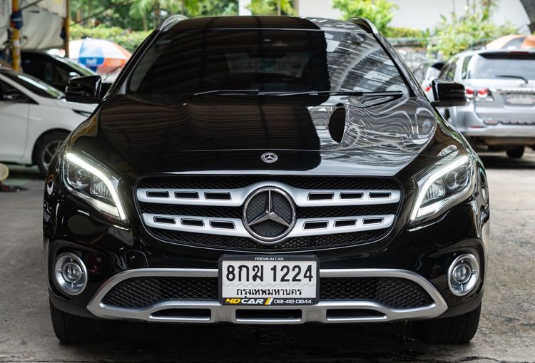 รถ Mercedes-Benz GLA-Class GLA200 สี ดำ