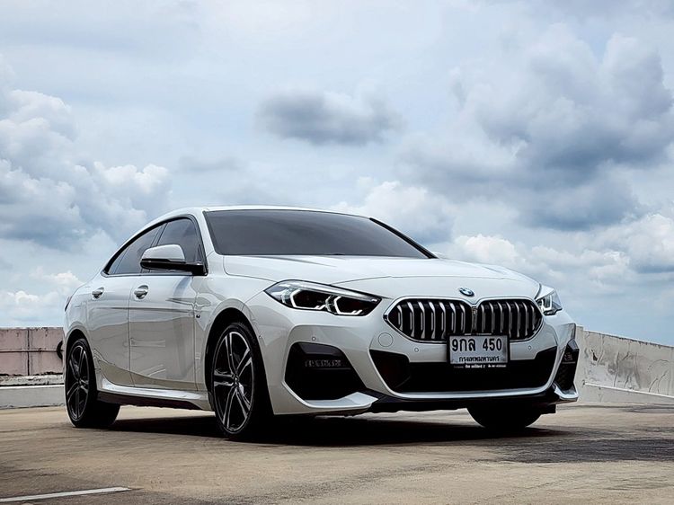 รถ BMW Series 2 220i สี ขาว