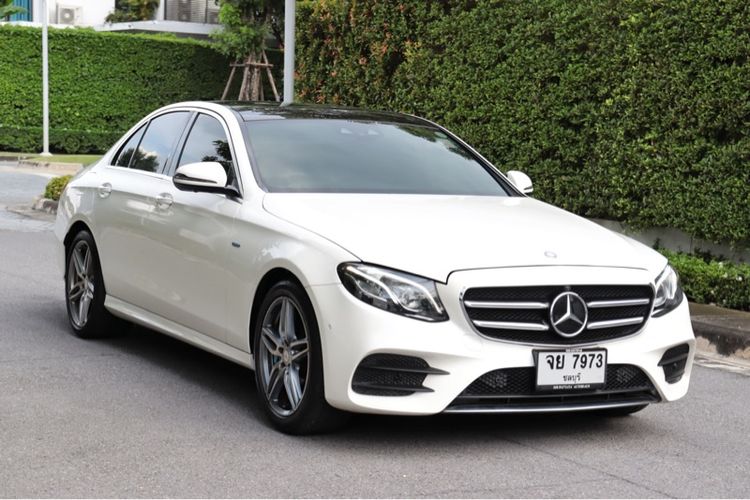Mercedes-Benz E-Class 2017 E350 AMG Sedan ปลั๊กอินไฮบริด (PHEV) เกียร์อัตโนมัติ ขาว รูปที่ 2