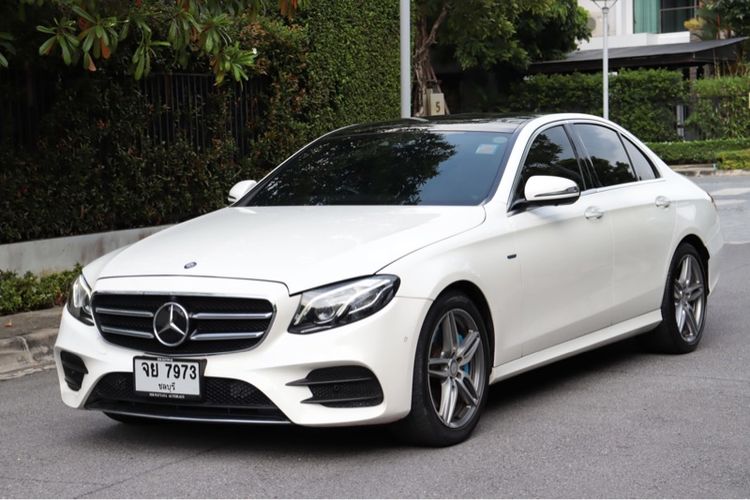 Mercedes-Benz E-Class 2017 E350 AMG Sedan ปลั๊กอินไฮบริด (PHEV) เกียร์อัตโนมัติ ขาว รูปที่ 3