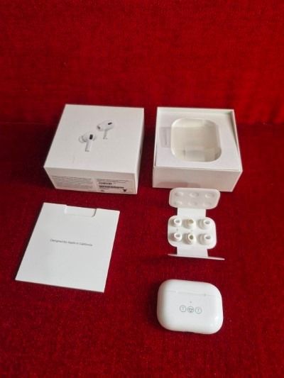 AirPods Pro gen 2  ตัวพอร์ท lightning ใช้งานได้ปกติ