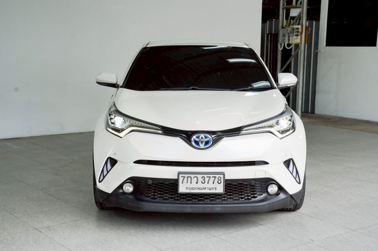 Toyota C-HR 2018 1.8 Hybrid Mid Sedan ไฮบริด ไม่ติดแก๊ส เกียร์อัตโนมัติ ขาว รูปที่ 2