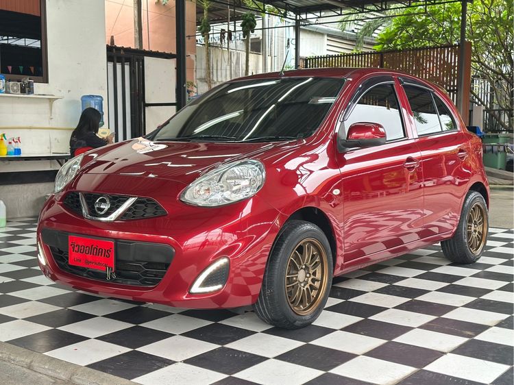 รถ Nissan March 1.2 E สี แดง