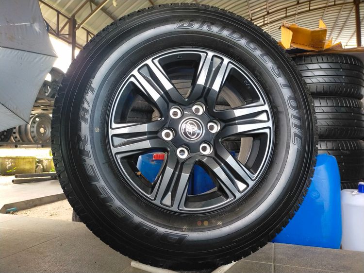 แม็กโตโยต้า ขอบ17 สีเดิม พร้อมยางบริสโตน 255 70 17 ปี25 ใส่ revo vigo fortuner รูปที่ 2