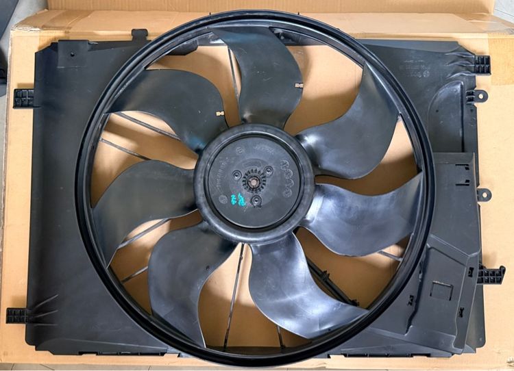 พัดลมไฟฟ้า Benz m271evo