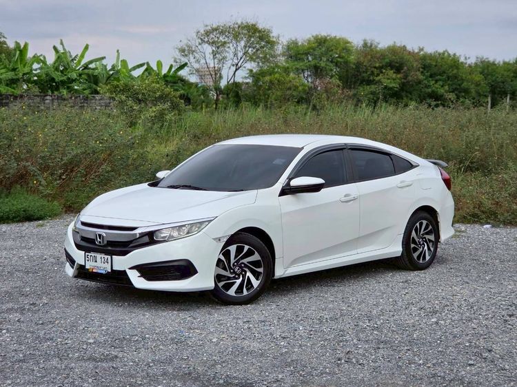 รถ Honda Civic 1.8 E i-VTEC สี ขาว
