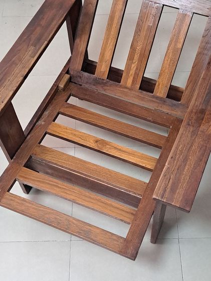 ชุดโต๊ะเก้าอี้ไม้สัก งานเก่า อายุประมาณ50ปี ยังแข็งแรงนั่งได้ปกติ รูปที่ 6