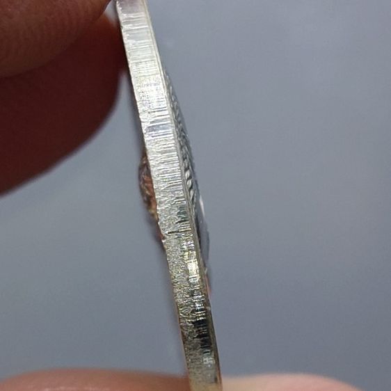 เหรียญคุ้มเกล้า เนื้อเงิน พิมพ์ใหญ่ พ.ศ.2522 รูปที่ 5