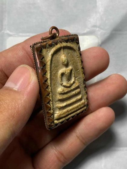 พระ​สมเด็จ​วัด​ระฆัง​พิมพ์​ใหญ่​เกศ​ทะลุ​ซุ้ม​ ของช่างหลวง​วิจารณ์​เจียร​นัย​สร้าง​  ​พระ​บ้าน​แท้​ๆ​​สนใจ​ติดต่อ​ขอ​ดู​รูป​เพิ่ม​ได้​ครับ​  รูปที่ 3