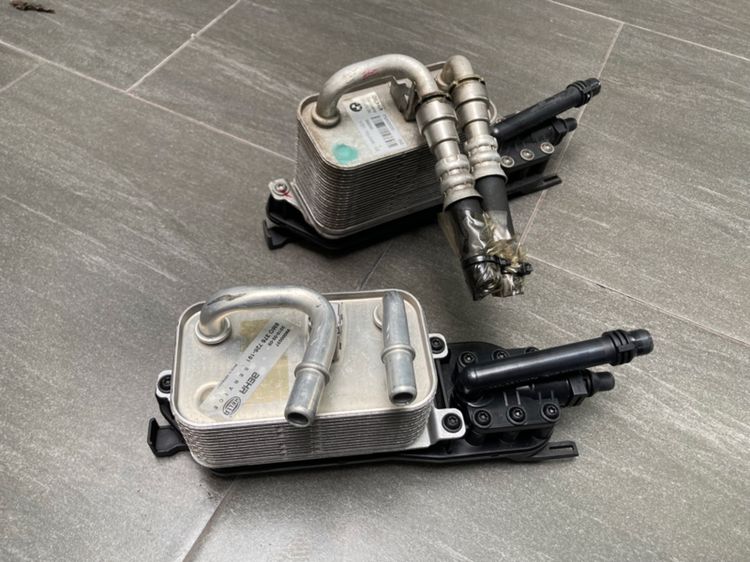 Oil Cooler เกียร์ BMW E60 คอยร้อน รังผึ้งแอร์ E60 E90 รังผึ้งหม้อน้ำ แท้ มือสอง 525i 523i 520i 520d ช่องลมกระจังหน้า E60 LCi รูปที่ 3