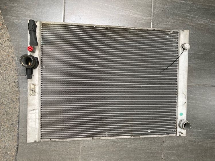 Oil Cooler เกียร์ BMW E60 คอยร้อน รังผึ้งแอร์ E60 E90 รังผึ้งหม้อน้ำ แท้ มือสอง 525i 523i 520i 520d ช่องลมกระจังหน้า E60 LCi รูปที่ 14
