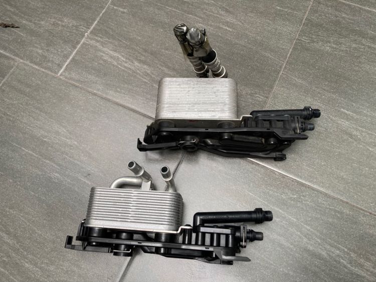 Oil Cooler เกียร์ BMW E60 คอยร้อน รังผึ้งแอร์ E60 E90 รังผึ้งหม้อน้ำ แท้ มือสอง 525i 523i 520i 520d ช่องลมกระจังหน้า E60 LCi รูปที่ 2