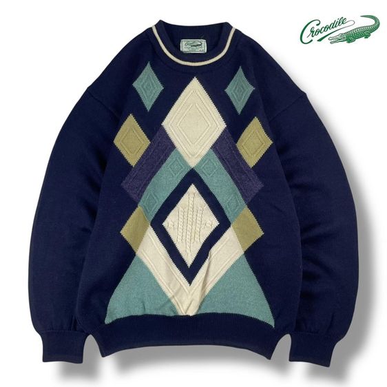 อื่นๆ อื่นๆ แขนยาว เสื้อไหมพรม อื่นๆ เสื้อกันหนาวไหมพรม Crocodile แท้ 💯 size L ขนาด อก 22.5 ยาว 27 นิ้ว สภาพใหม่มาก ลายสวย ดีเทลสวย ทรงสวย ตัดเย็บดีมาก เนื้อผ้าหายากน่าสะสมครับ