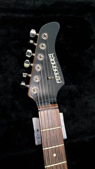 กีต้าร์ไฟฟ้า ยี่ห้อ Fernandes SSH-FR 22Fret Made in Japan(ไม่รวมฮาร์ดเคส)
COLOR : Black
NECK : Maple 
FINGER BOARD :ROSEWOOD 22F
BODYสภาพสวย รูปที่ 2