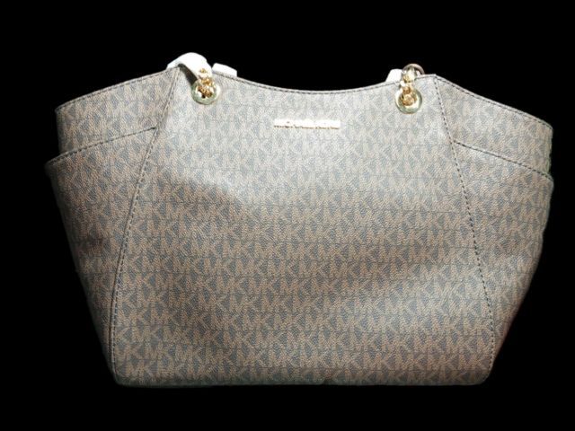 กระเป๋า MICHAEL KORS JET set travel