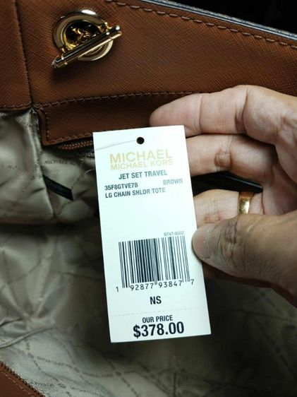 กระเป๋า MICHAEL KORS JET set travel รูปที่ 9