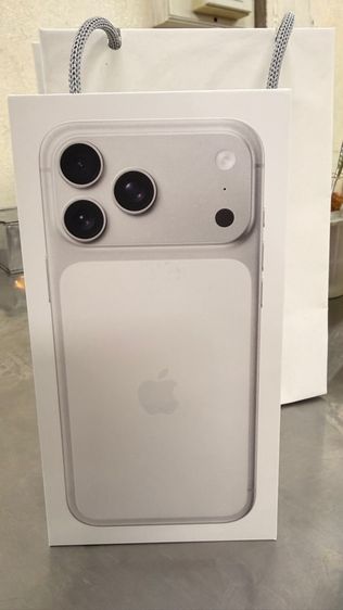iPhone 17 Pro Max 512 GB สีเงิน รูปที่ 2