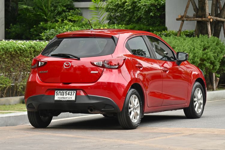 Mazda Mazda 2 2015 1.5 XD Sports Sedan ดีเซล ไม่ติดแก๊ส เกียร์อัตโนมัติ แดง รูปที่ 4