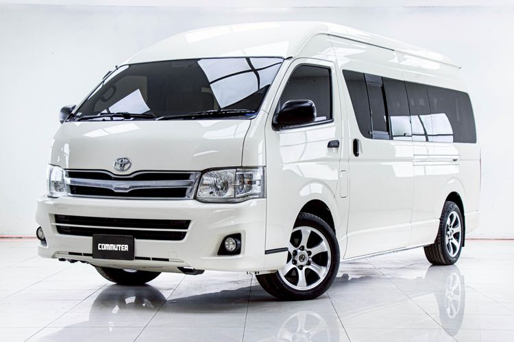รถ Toyota Commuter 3.0 สี ขาว