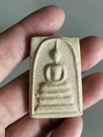 สมเด็จ 100 ปี พิมพ์เศียรรูปไข่