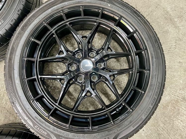 ล้อ SSW ขอบ 20” 6 รู 130 กว้าง 8.5 ET40 ใส่ MAJESTY HIACE หน้ายาว ยาง MARSHAL 245-45R20 ปี 25 ดอกยางสวยสวย ตุ่มหน้ายางยังเห็นอยู่ รูปที่ 6