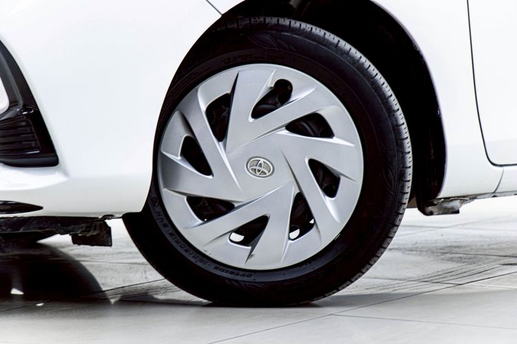 Toyota Yaris 2021 1.2 Sport Sedan เบนซิน ไม่ติดแก๊ส เกียร์อัตโนมัติ ขาว รูปที่ 4