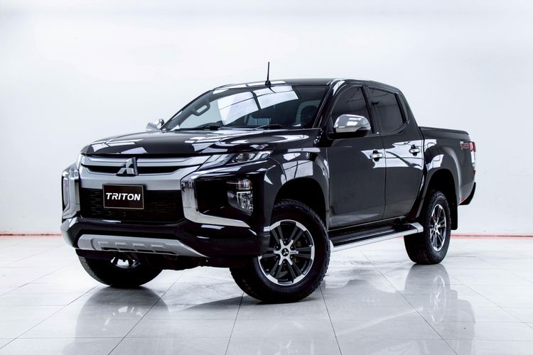 Mitsubishi Triton 2019 2.4 GLS Plus Pickup ดีเซล ไม่ติดแก๊ส เกียร์ธรรมดา ดำ รูปที่ 4