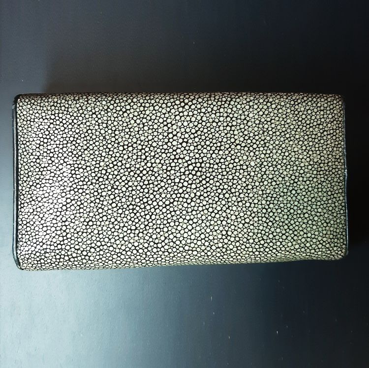 👛🌊✨ กระเป๋าสตางค์ ใส่ธนบัตร 3 พับ 🐟 หนังปลากระเบนแท้ ขัดเรียบพิเศษ Genuine Polished Stingray Leather Wallet Trifold รูปที่ 2