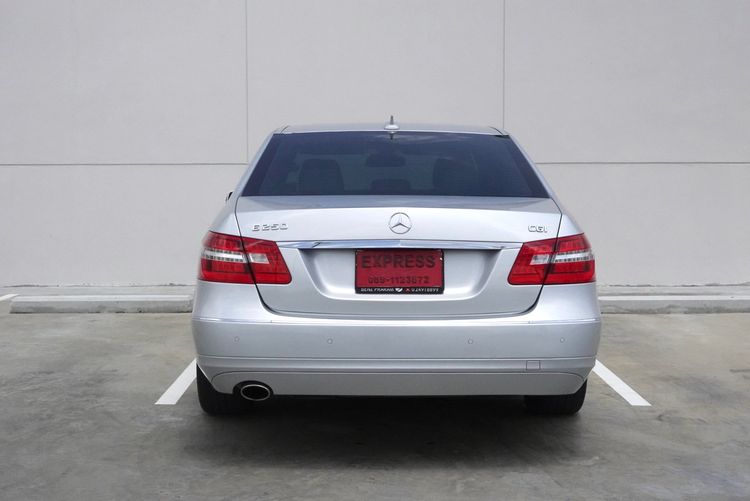 Mercedes-Benz E-Class 2013 E250 CGI Sedan เบนซิน ไม่ติดแก๊ส เกียร์อัตโนมัติ บรอนซ์เงิน รูปที่ 3