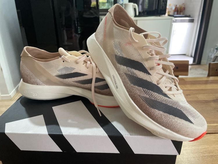 รองเท้าวิ่ง adidas รูปที่ 2
