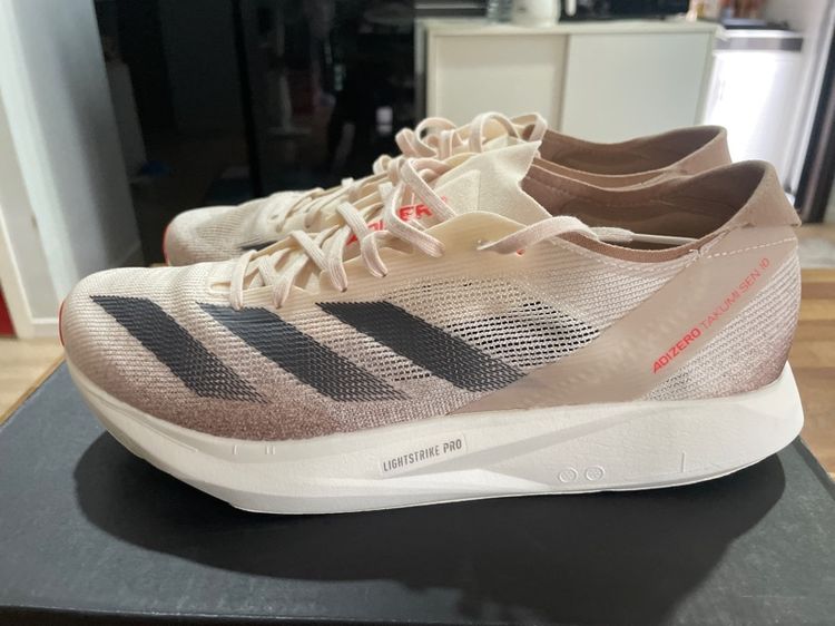 รองเท้าวิ่ง adidas รูปที่ 4