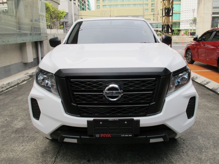 Nissan Navara 2025 2.5 SL Pickup ดีเซล ไม่ติดแก๊ส เกียร์ธรรมดา ขาว รูปที่ 2