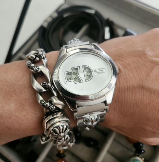 นาฬิกาวินเทจ แนว Chrome Hearts 