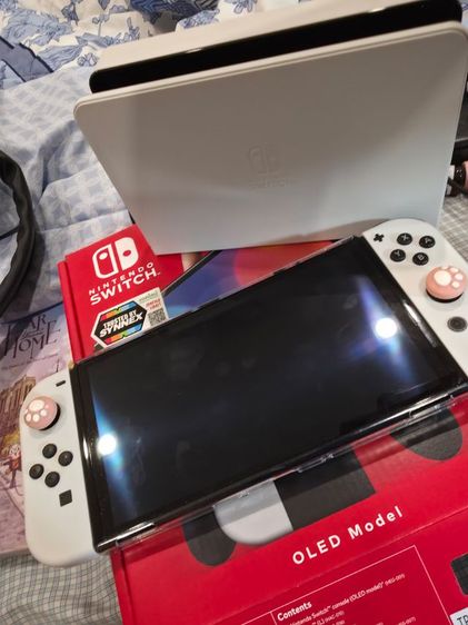 Nintendo switch oled เดิมๆ อุปกรณ์ครบ ไม่มีรอย sdcard 128 ขาย hogwart แยกนะคะ 900 บาท