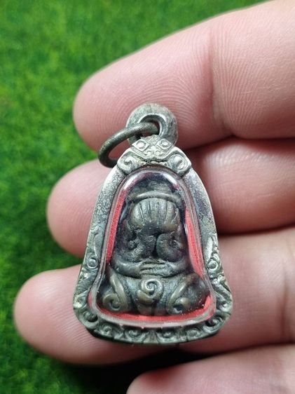 พระปิดตาเก่าๆพร้อมตลับสวยๆ