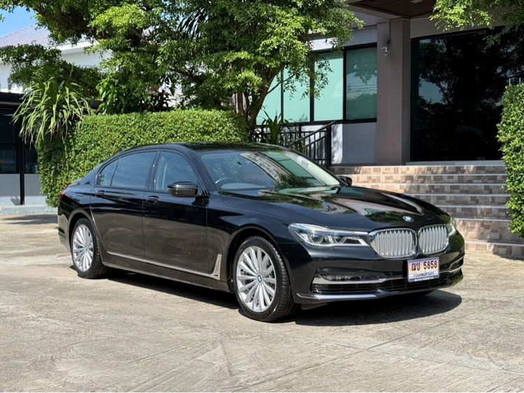 รถ BMW Series 7 740Li สี ดำ