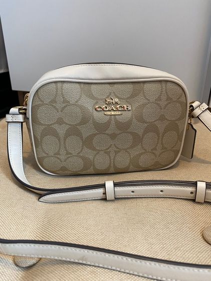 กระเป๋าสะพายข้าง COACH สีครีม แท้ และใหม่มาก รูปที่ 3