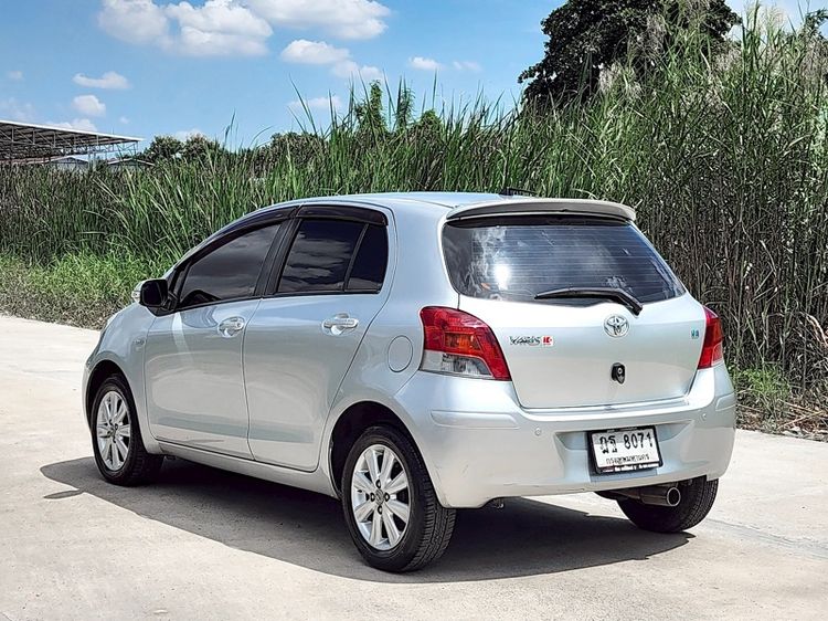 Toyota Yaris 2009 1.5 E Sedan เบนซิน ไม่ติดแก๊ส เกียร์อัตโนมัติ เทา รูปที่ 2